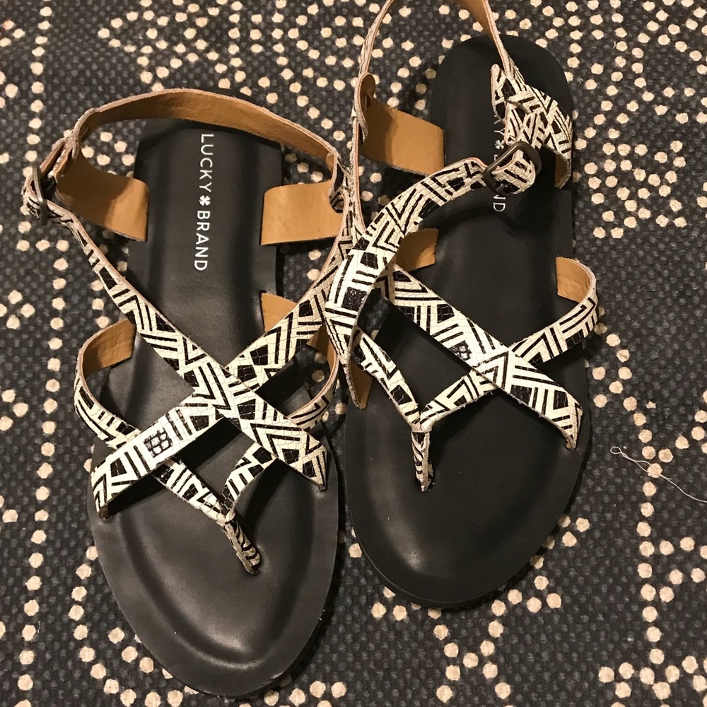 NWOT Lucky Brand Sandals